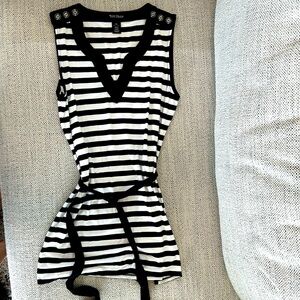 WHBM ladies tunic, size XS. Black & white stripe.